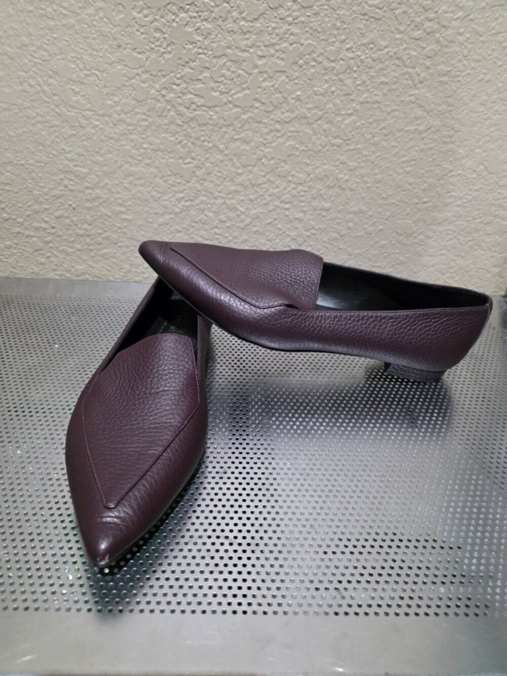 Everlane Boss Flat Shoes Burgundy Purple Women's Size 9.5 Pointed Toe Leather